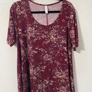 Lularoe Perfect tee Size Large